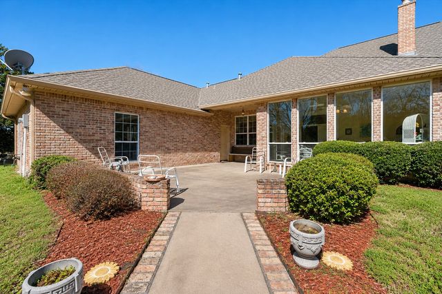 1917 Elmwood Avenue, Corsicana, TX 75110