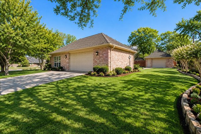 1917 Elmwood Avenue, Corsicana, TX 75110