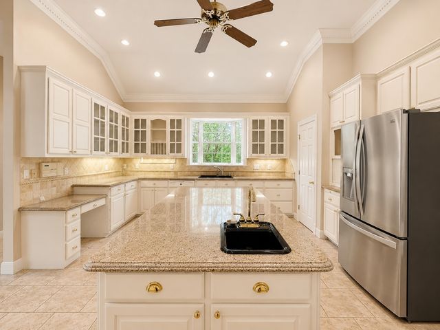 1917 Elmwood Avenue, Corsicana, TX 75110