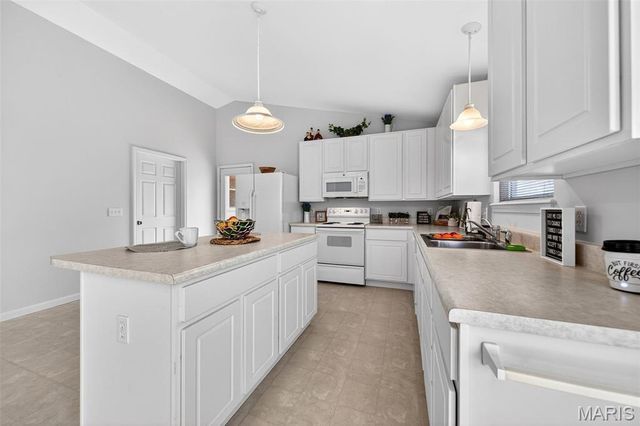 940 Hampshire Heath Drive, Dardenne Prairie, MO 63368