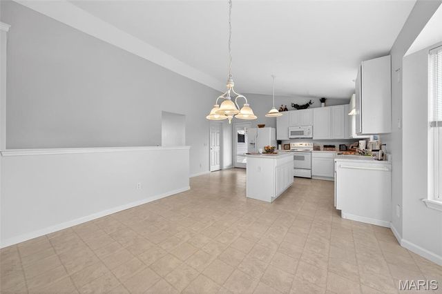 940 Hampshire Heath Drive, Dardenne Prairie, MO 63368