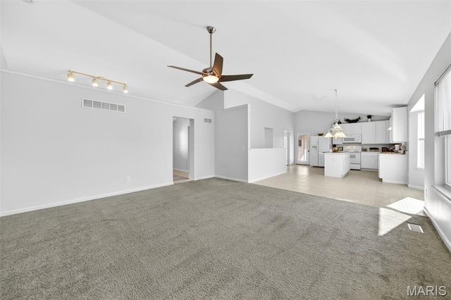 940 Hampshire Heath Drive, Dardenne Prairie, MO 63368