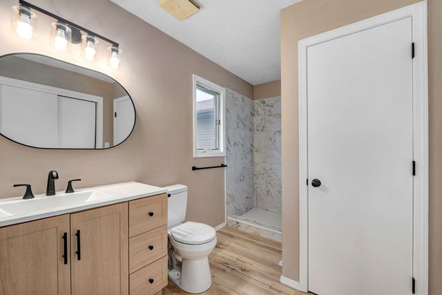 2268 E Parkwood Street, Springfield, MO 65803