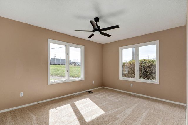 2268 E Parkwood Street, Springfield, MO 65803