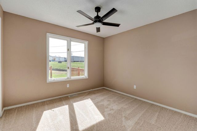 2268 E Parkwood Street, Springfield, MO 65803