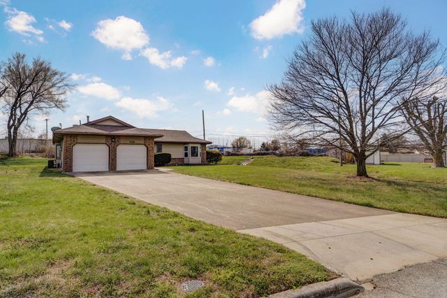 2268 E Parkwood Street, Springfield, MO 65803