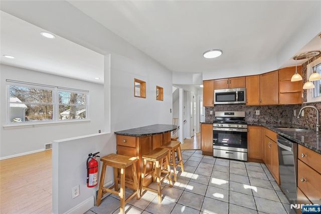 51 Day Avenue, Tenafly, NJ 07670