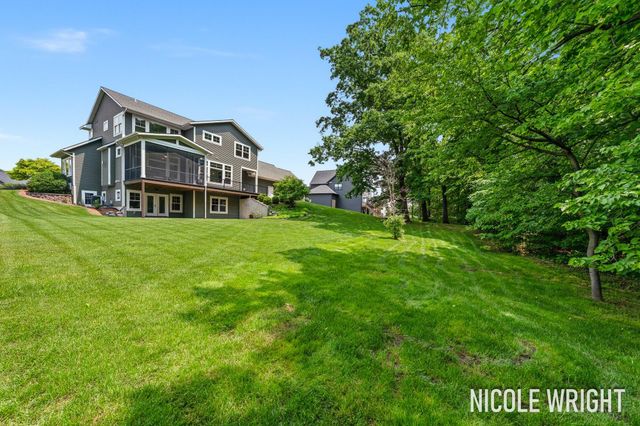 600 Stonehill Court, Georgetown Twp, MI 49418
