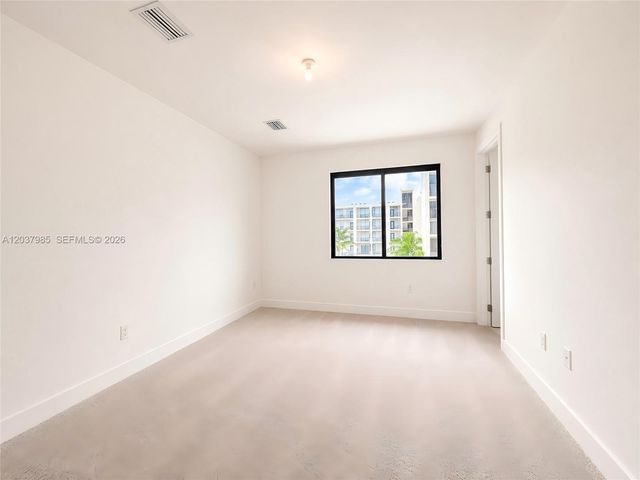 8185 NW 42nd St 8185, Doral, FL 33166