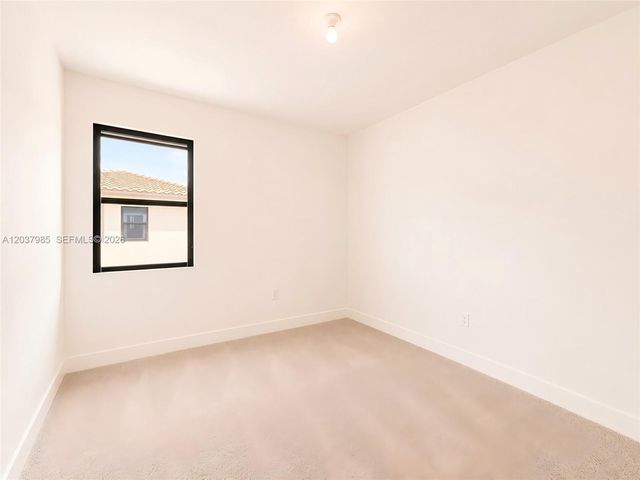 8185 NW 42nd St 8185, Doral, FL 33166