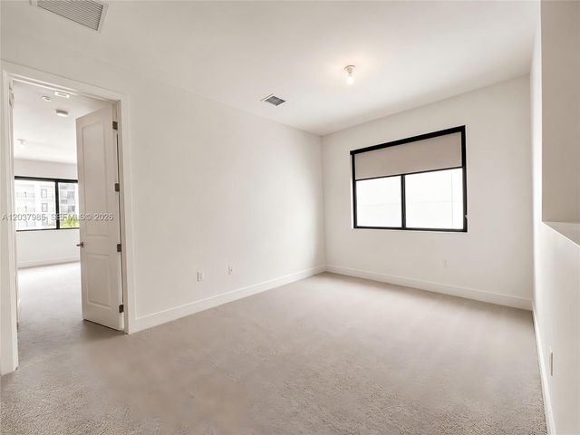 8185 NW 42nd St 8185, Doral, FL 33166