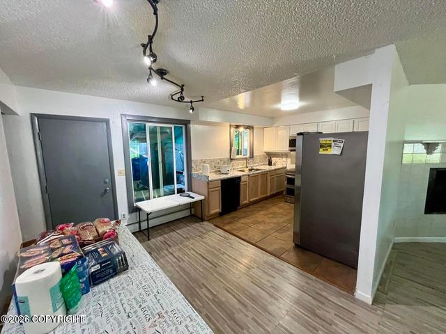 4208 Mcphee Avenue, Anchorage, AK 99508