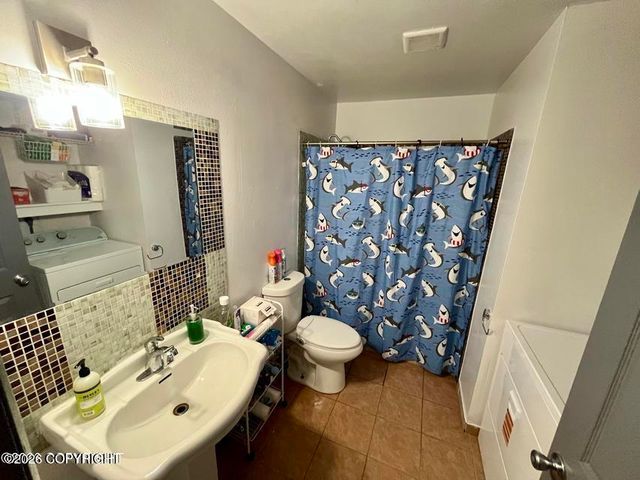 4208 Mcphee Avenue, Anchorage, AK 99508