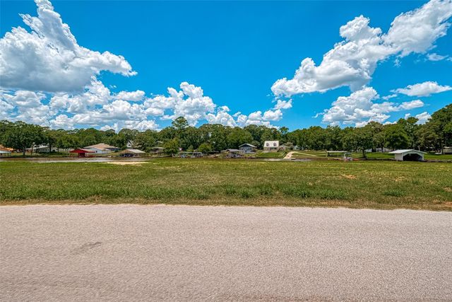 68 Cypress Bend, Huntsville, TX 77340