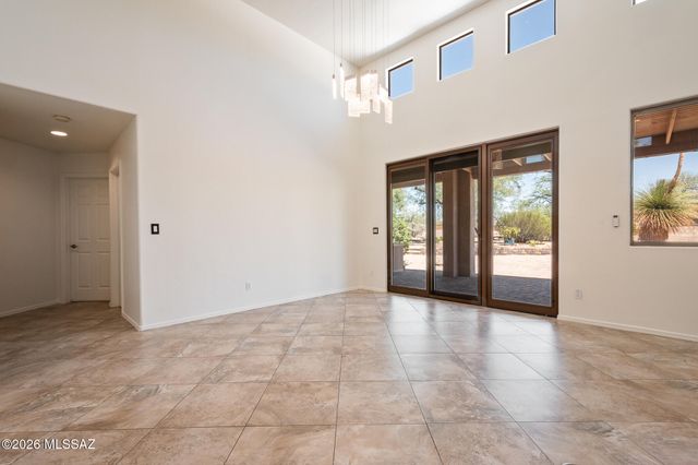 8756 E Bear Paw Place, Tucson, AZ 85749