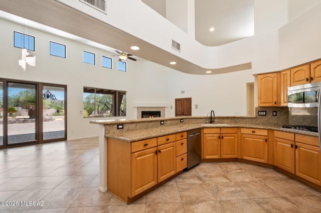 8756 E Bear Paw Place, Tucson, AZ 85749