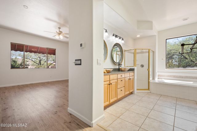 8756 E Bear Paw Place, Tucson, AZ 85749