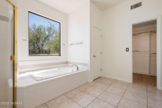 8756 E Bear Paw Place, Tucson, AZ 85749
