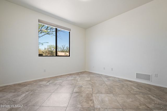 8756 E Bear Paw Place, Tucson, AZ 85749
