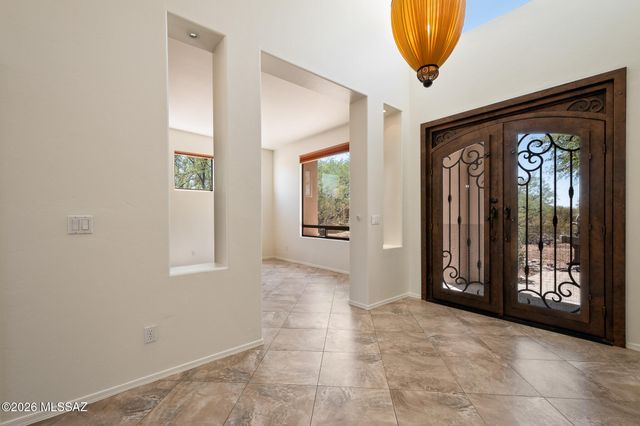 8756 E Bear Paw Place, Tucson, AZ 85749