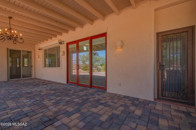 8756 E Bear Paw Place, Tucson, AZ 85749
