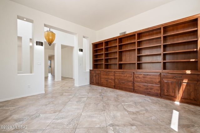 8756 E Bear Paw Place, Tucson, AZ 85749