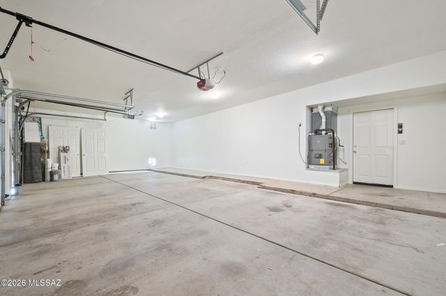8756 E Bear Paw Place, Tucson, AZ 85749