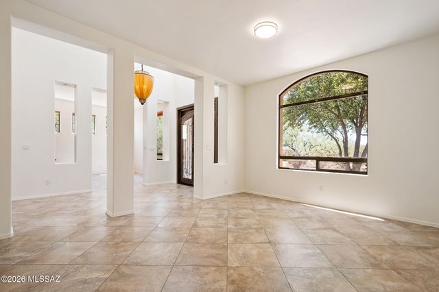 8756 E Bear Paw Place, Tucson, AZ 85749