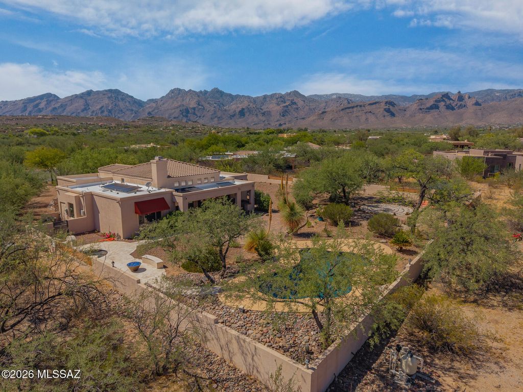 8756 E Bear Paw Place, Tucson, AZ 85749