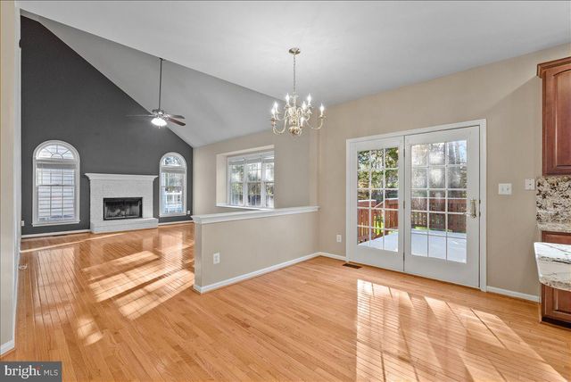 25413 BRADSHAW DR, Chantilly, VA 20152