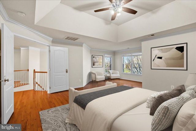 25413 BRADSHAW DR, Chantilly, VA 20152