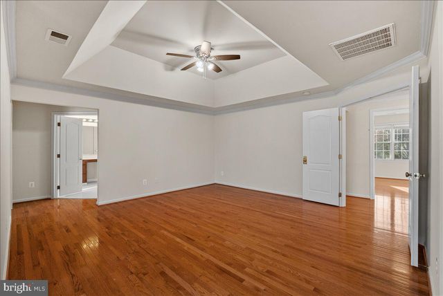 25413 BRADSHAW DR, Chantilly, VA 20152