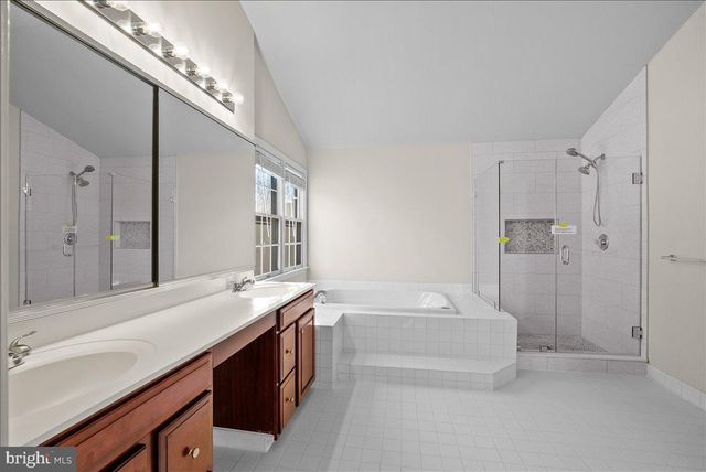 25413 BRADSHAW DR, Chantilly, VA 20152