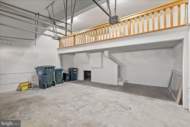 25413 BRADSHAW DR, Chantilly, VA 20152