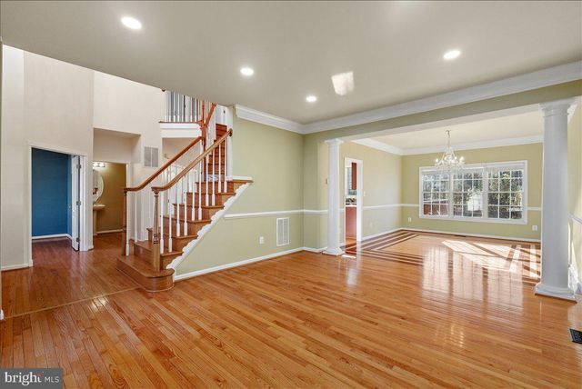 25413 BRADSHAW DR, Chantilly, VA 20152