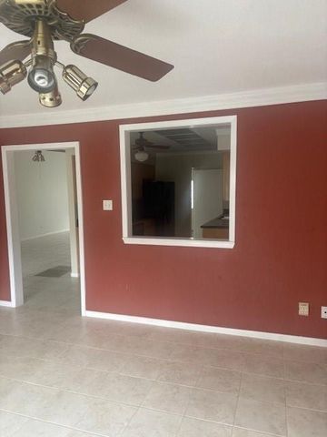 2023 Westlake Road, Houston, TX 77062