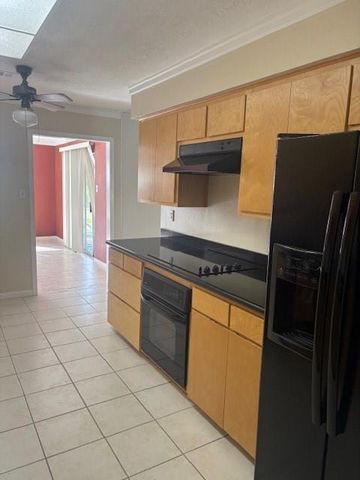 2023 Westlake Road, Houston, TX 77062