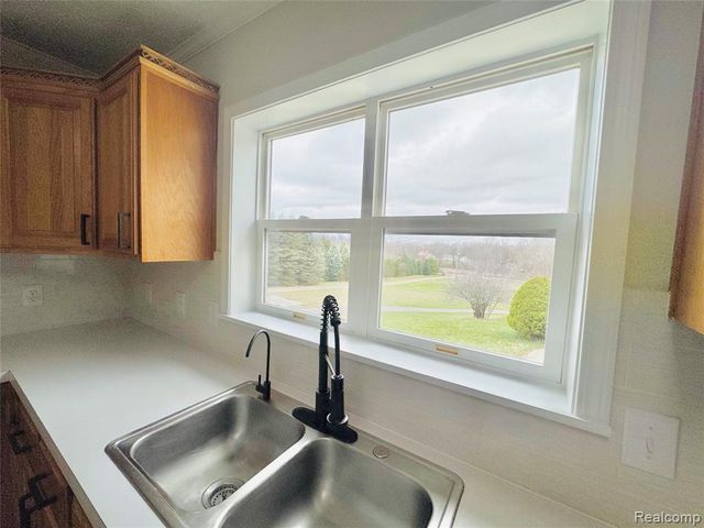 4300 Center Road, Linden, MI 48451