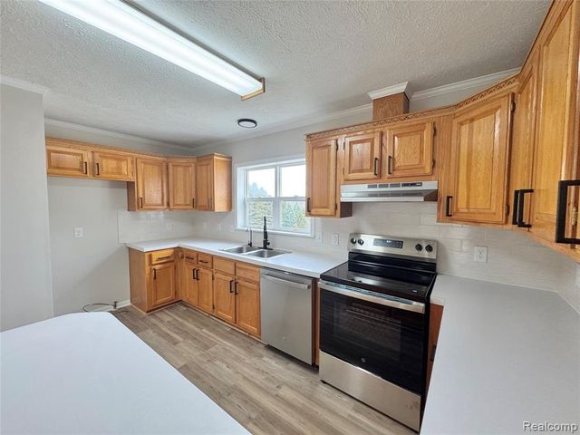 4300 Center Road, Linden, MI 48451