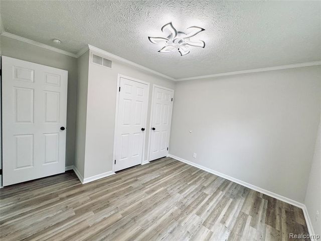 4300 Center Road, Linden, MI 48451
