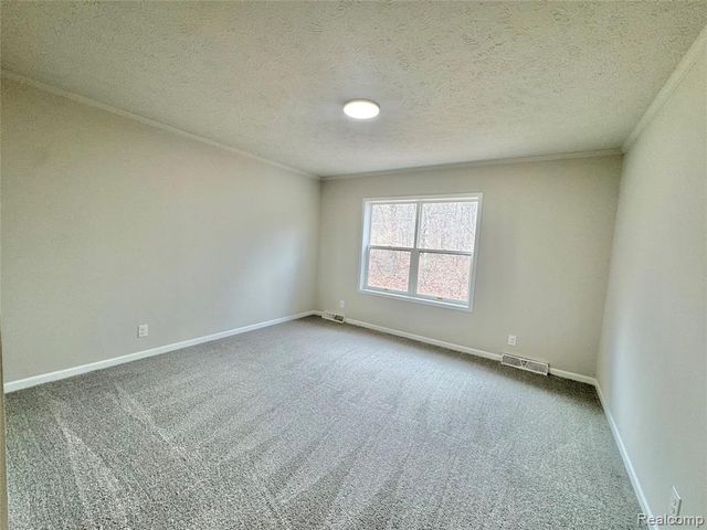 4300 Center Road, Linden, MI 48451