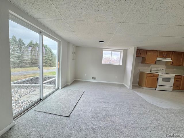 4300 Center Road, Linden, MI 48451