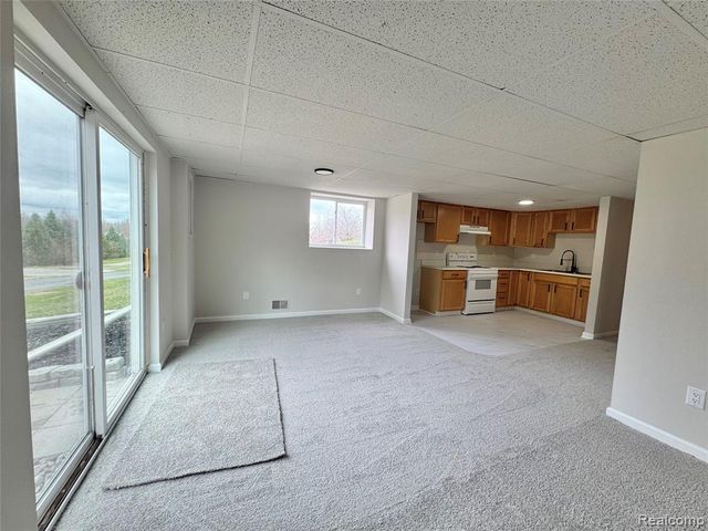 4300 Center Road, Linden, MI 48451