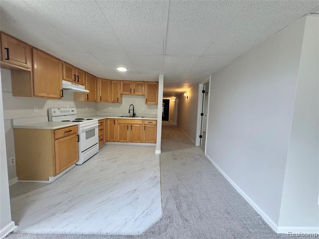 4300 Center Road, Linden, MI 48451
