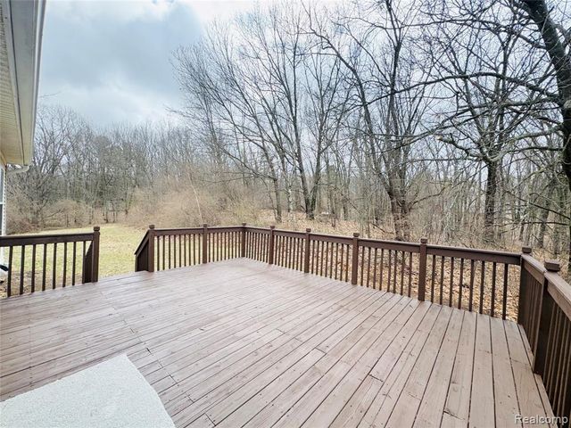 4300 Center Road, Linden, MI 48451