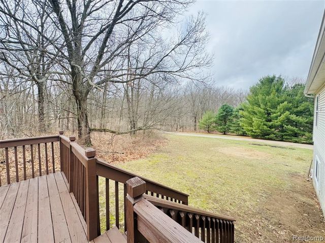 4300 Center Road, Linden, MI 48451
