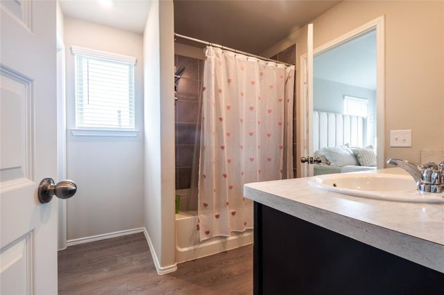 10805 Bird Of Paradise Ln Lane, Houston, TX 77016