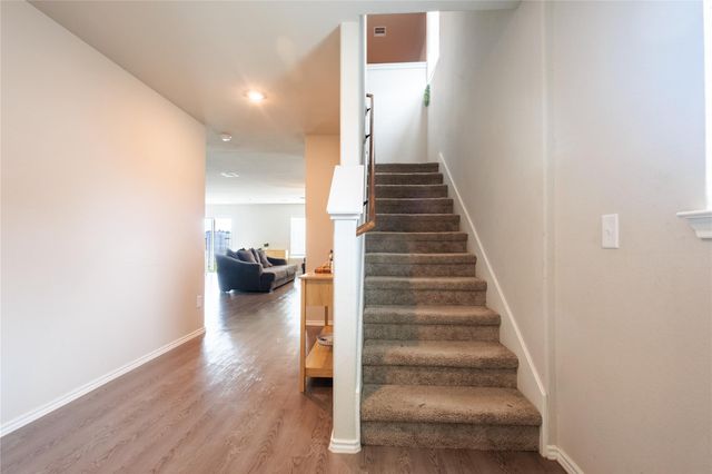 10805 Bird Of Paradise Ln Lane, Houston, TX 77016