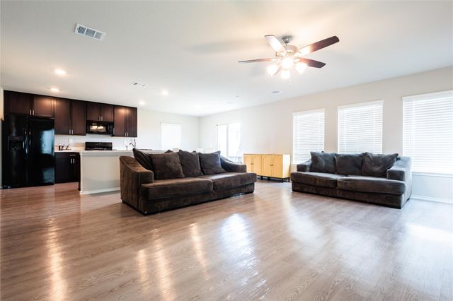 10805 Bird Of Paradise Ln Lane, Houston, TX 77016