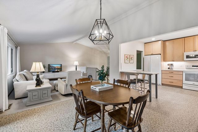 6941 Edenvale Boulevard, Eden Prairie, MN 55346